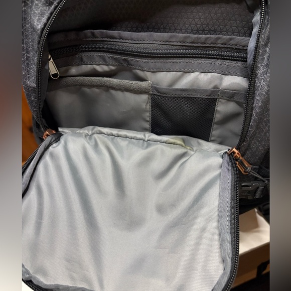 Northface Backpack - Picture 3 of 5